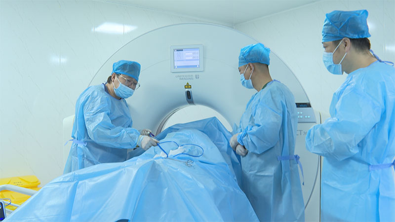 县中医医院成功开展首例CT引导下肿瘤射频消融术