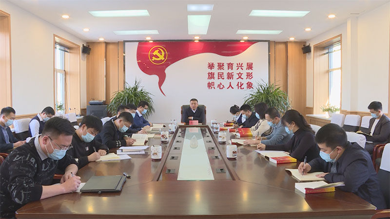 谷文波到所在的县委宣传部党支部宣讲党的二十大精神